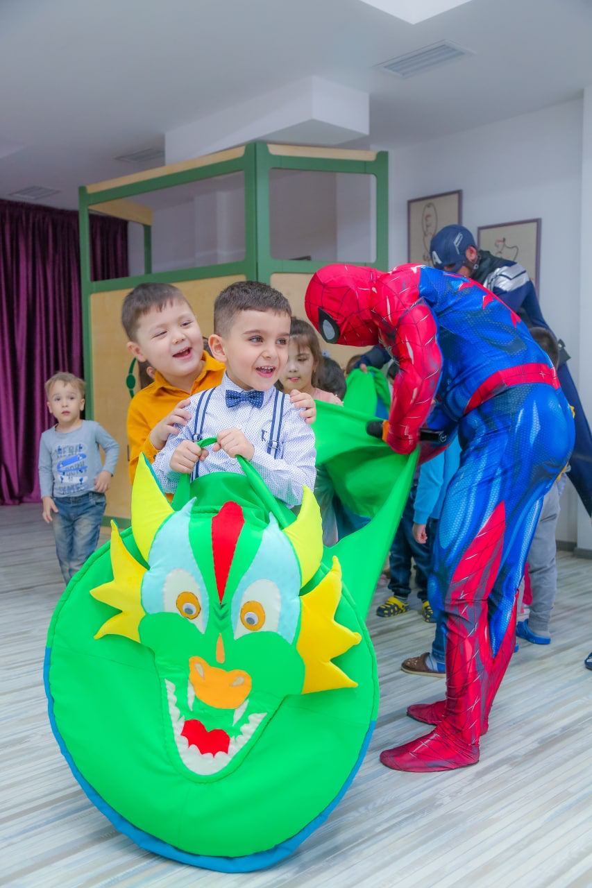 Фото с детского праздника в Ташкенте